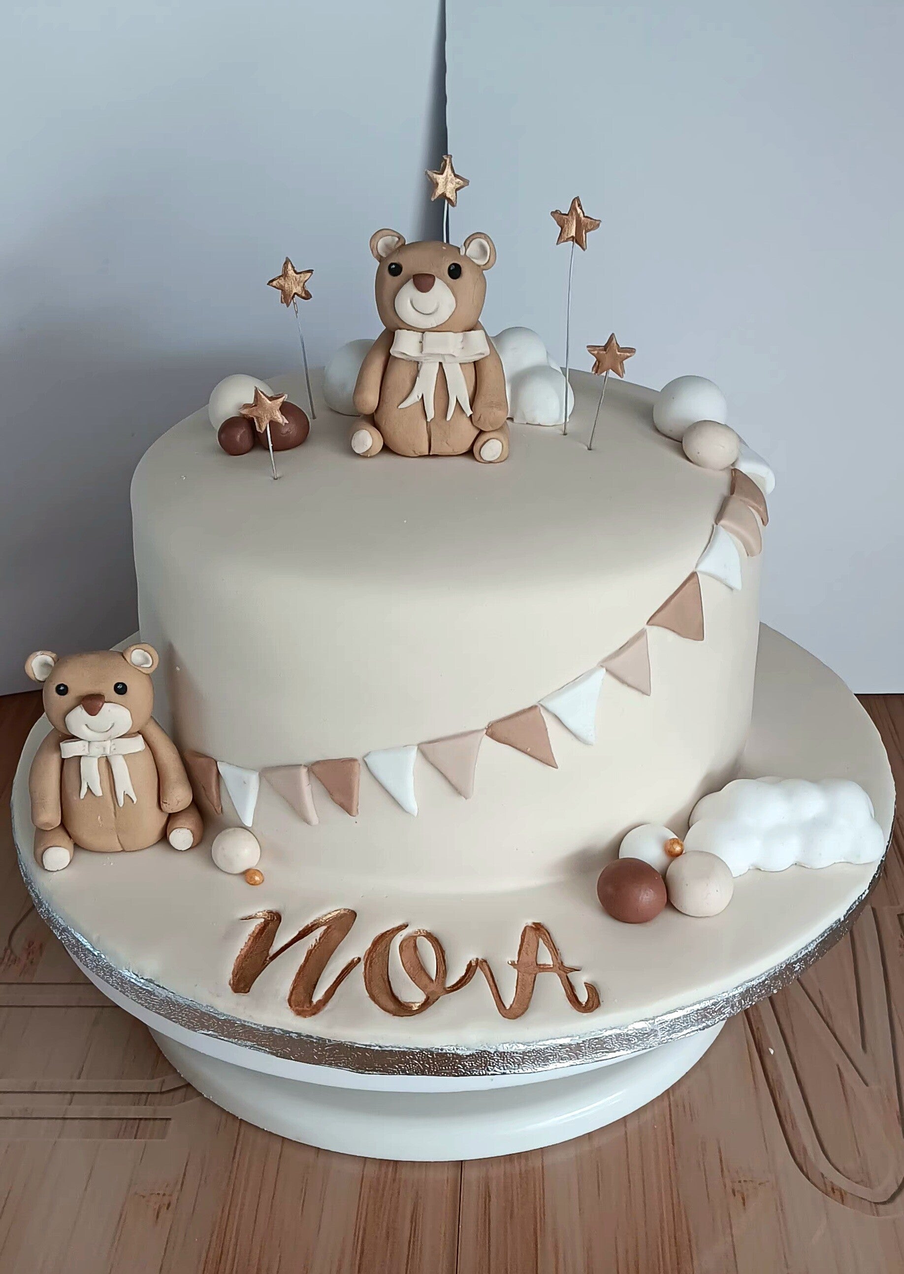 beige and brown boys teddy bears cake