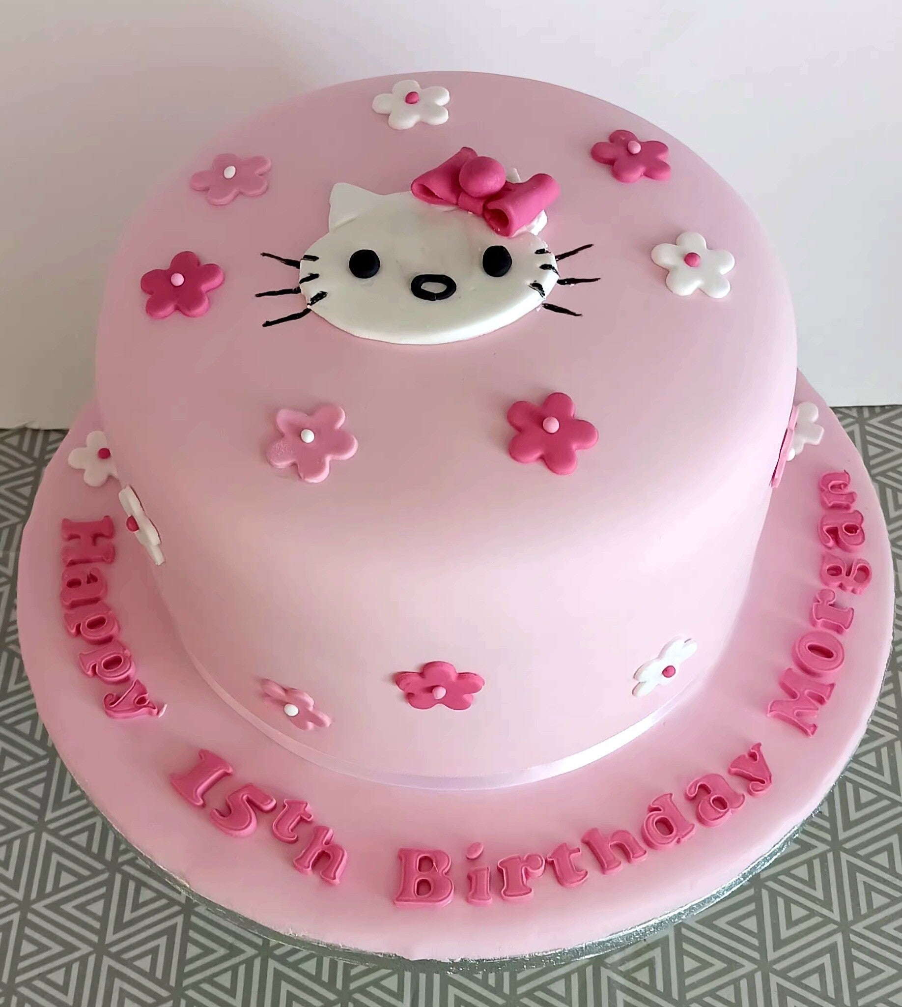 pretty in pink, cute kitten cake
