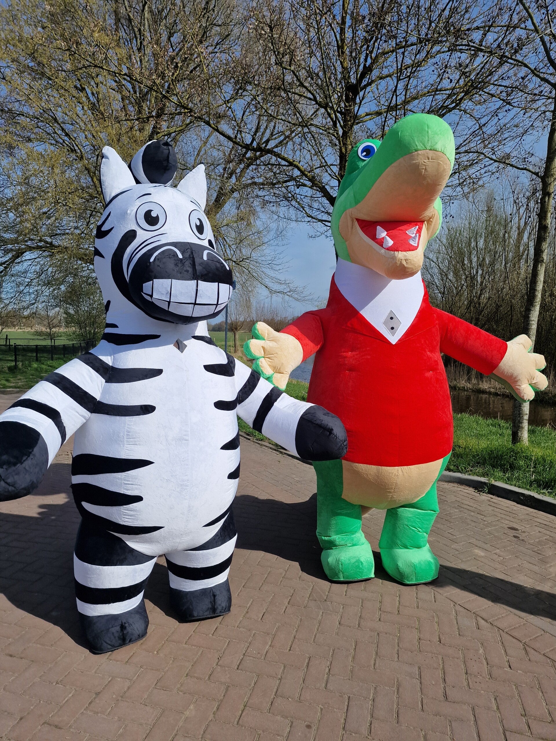 megalooppoppen  mascotte  looppoppen  sneeuwpop 