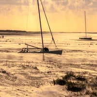 abandoned-beach-standard-v1nzmd.jpg