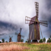 land-s-windmills-standard-2lozky.jpg