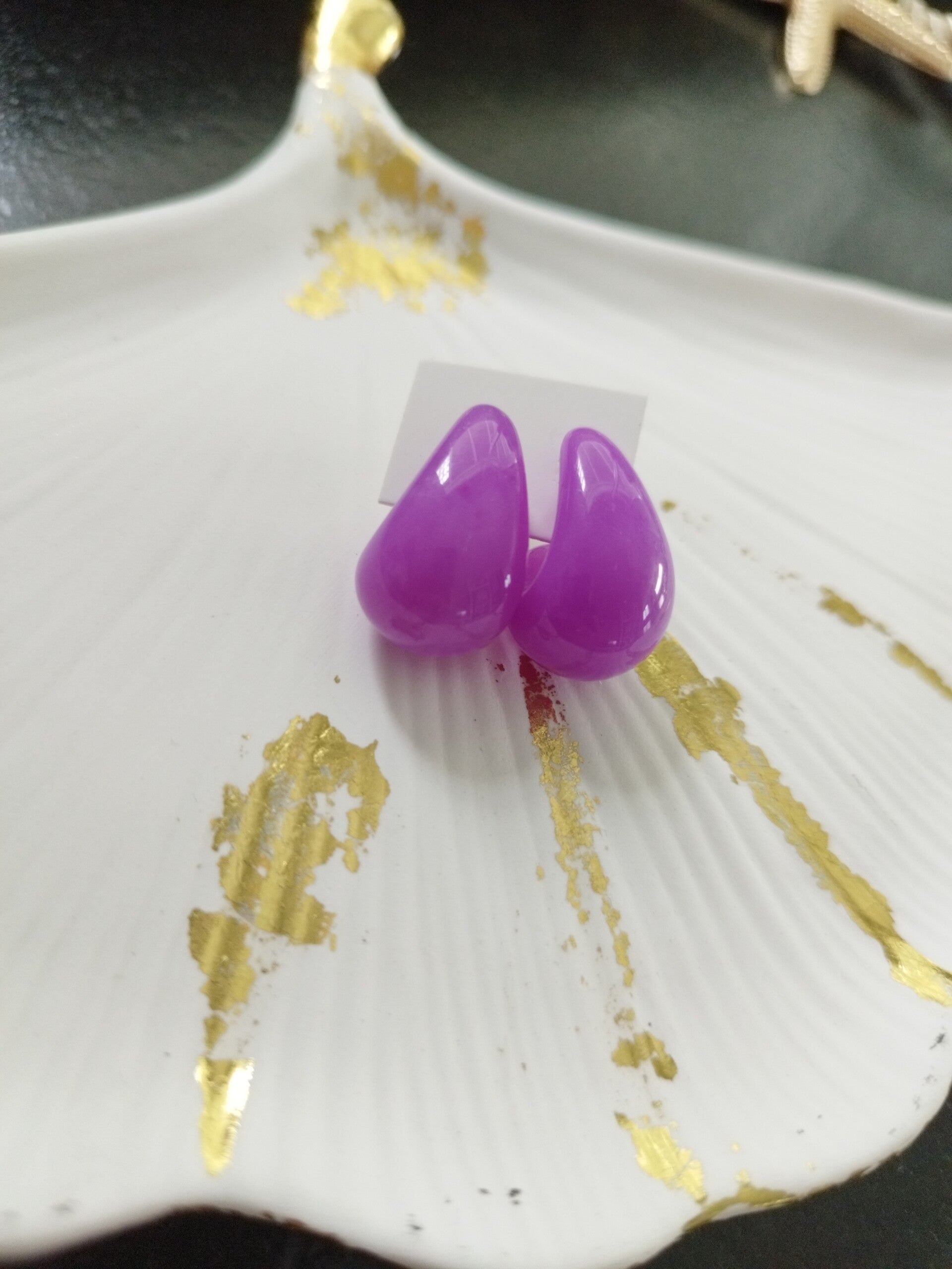Boucles d'oreilles gouttes violette