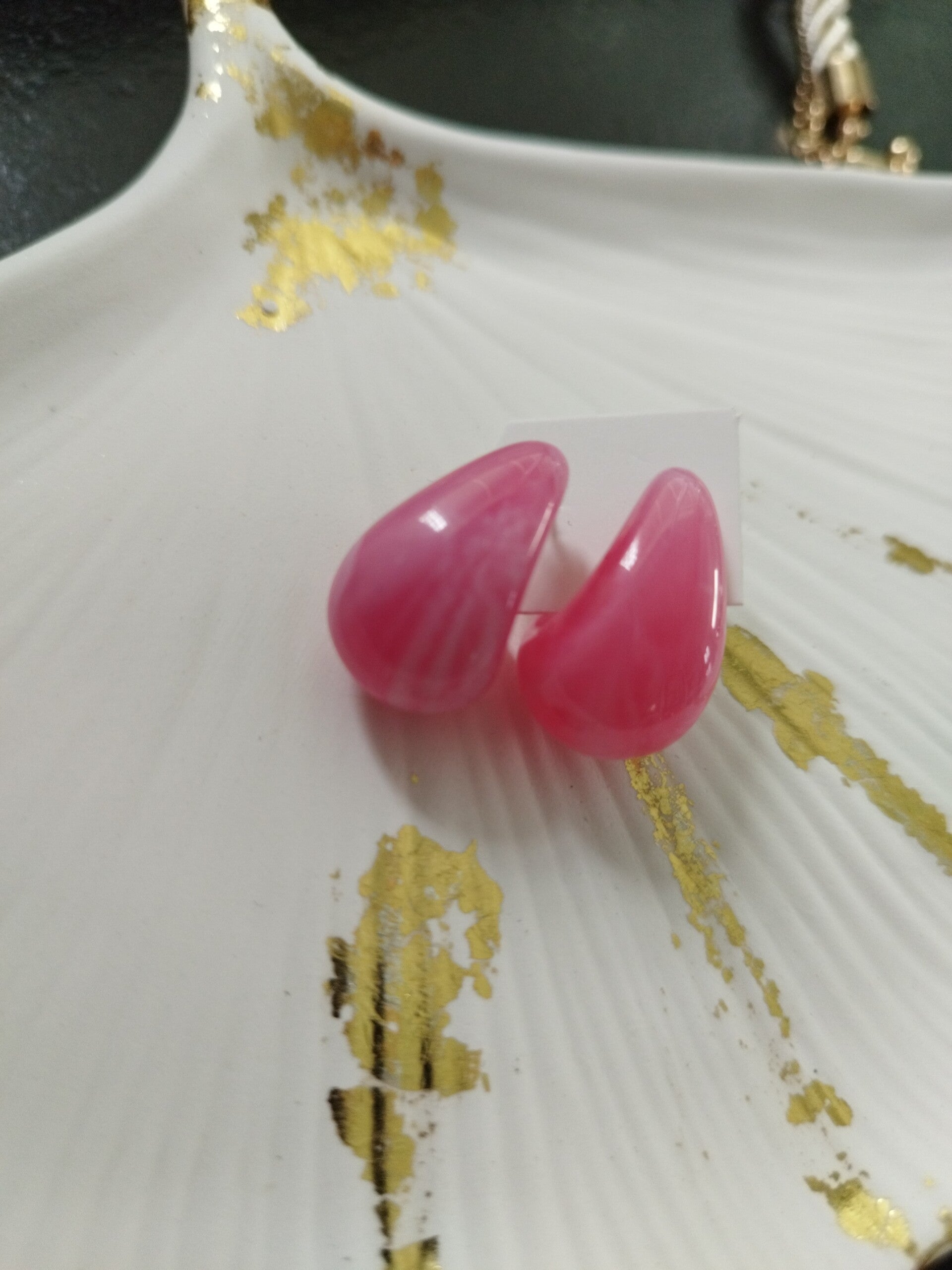 Boucles d'oreilles gouttes rose marbré