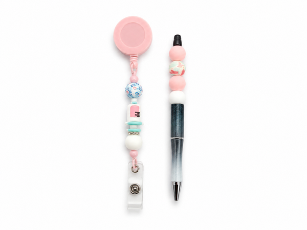 Naam badgehouder spuit blauw + pen en klein notitieboekje