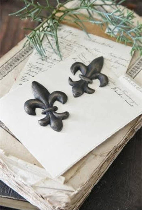 Chic Antique Franse lelie ornamentje