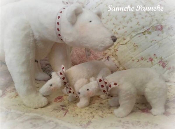 Tilda ijsbeer moeder met welp