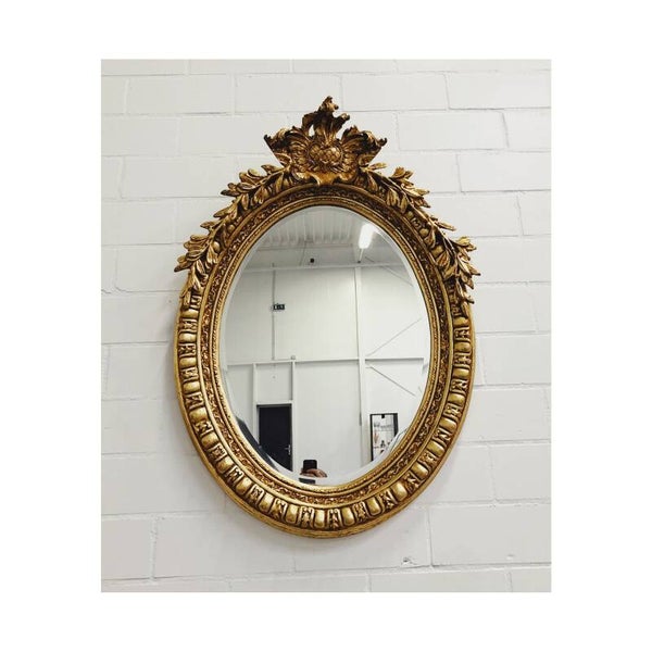 Antieke Ovale Gouden Wandspiegel