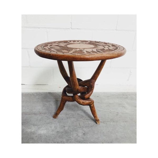 Afrikaans Tafeltje met Houtsnijwerk