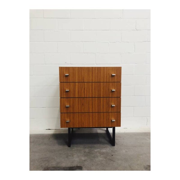 Mid-Century Ladenkast Pierre Guariche voor Meurop
