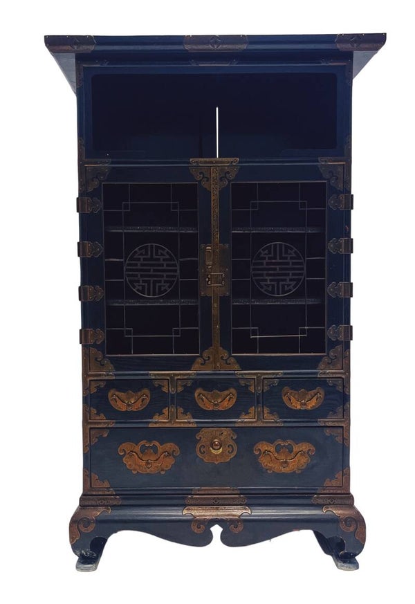Vintage Chinese kast met metalen beslag