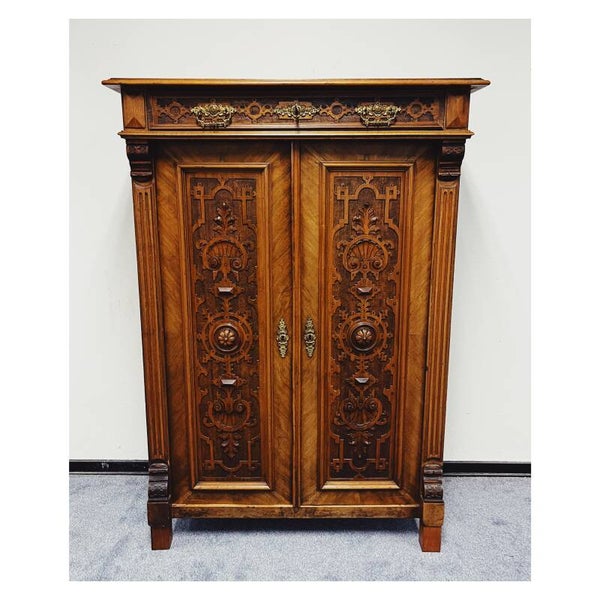 Antieke Penantkast / Meidenkast