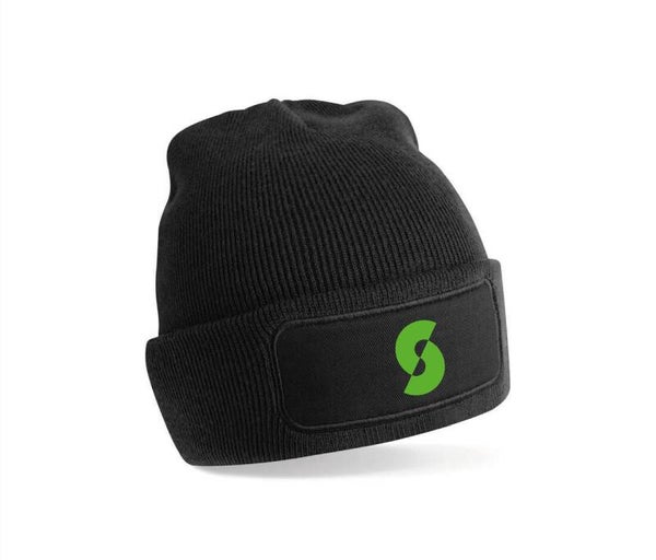 DJ Rene Ablaze Muts – Zwarte Beanie met Iconisch Logo
