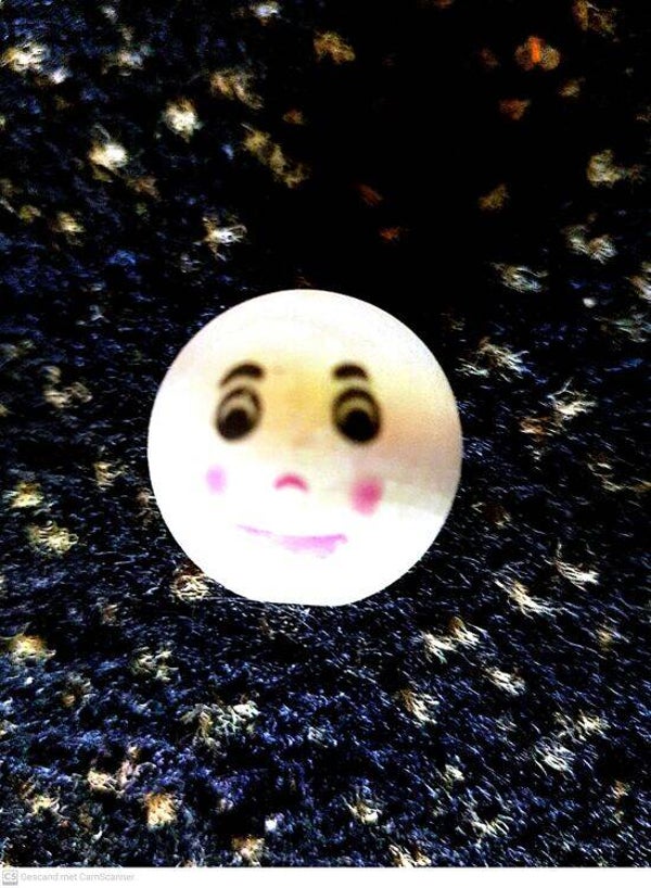 Houten poppenhoofdje met gezicht 2 cm