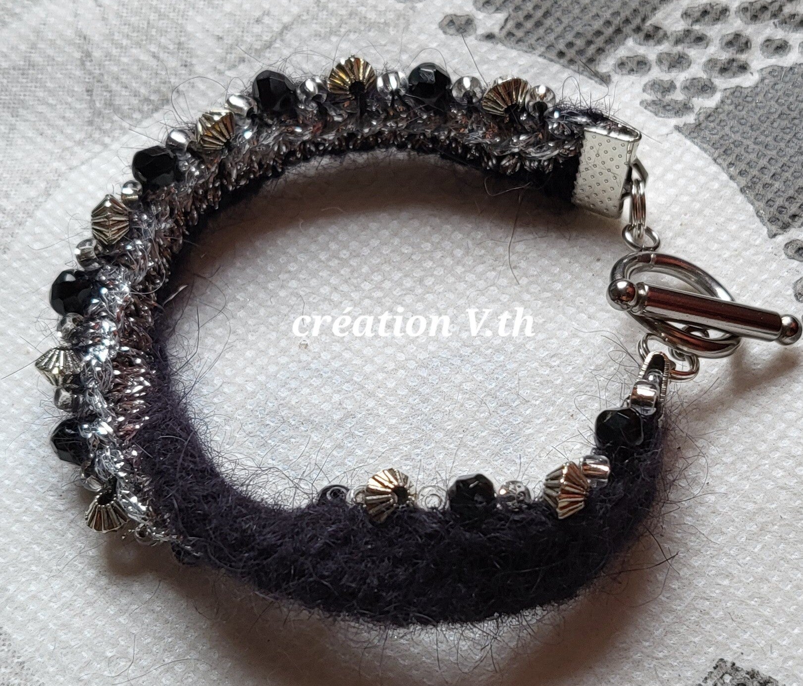 "Coquille-noire" B-VTH 64