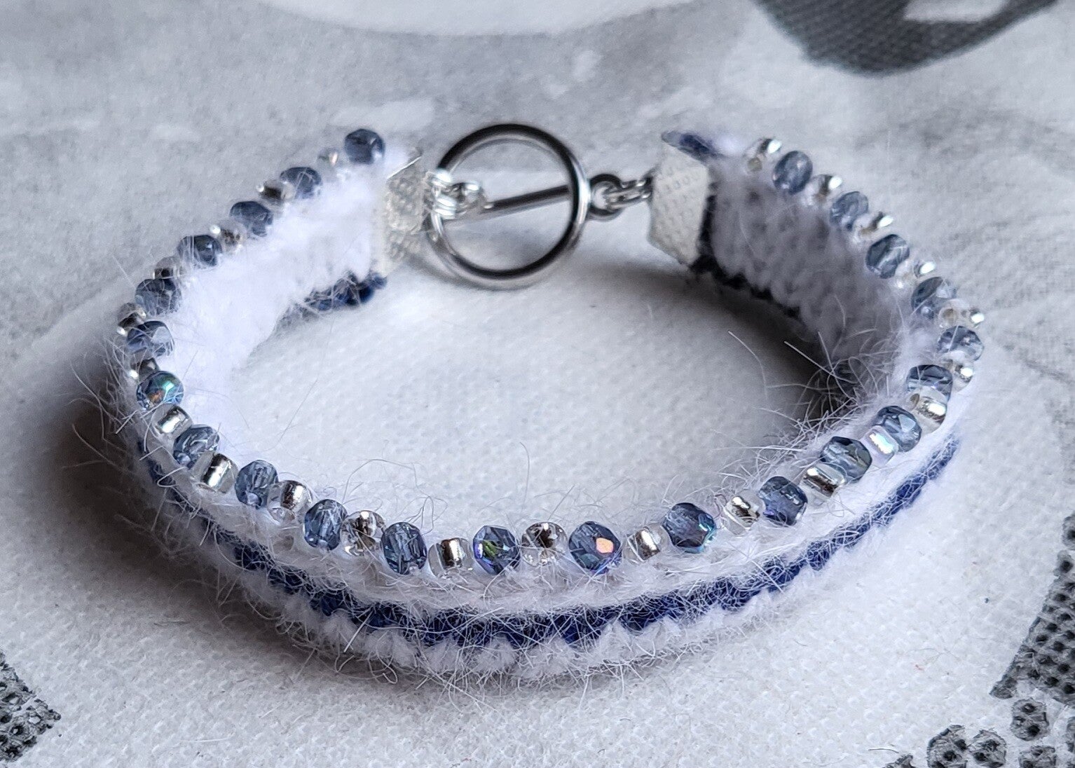 "Bleu brille-blanc" B-VTH 43