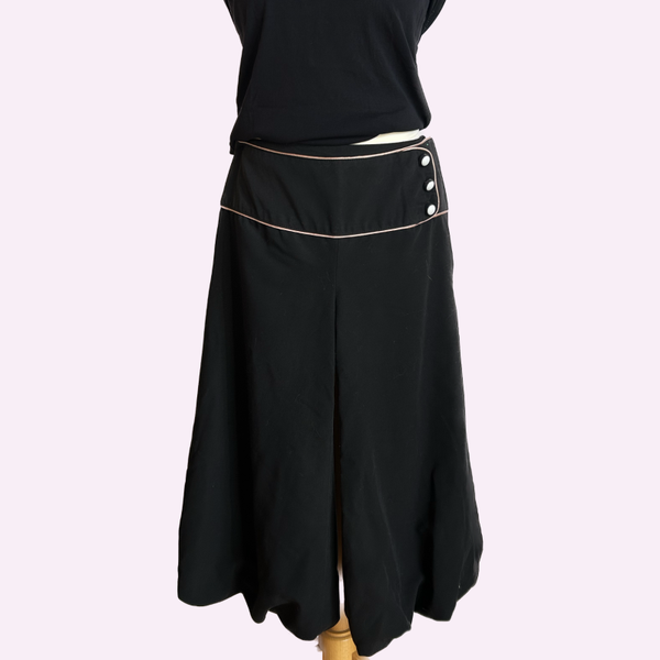 Cropped trousers