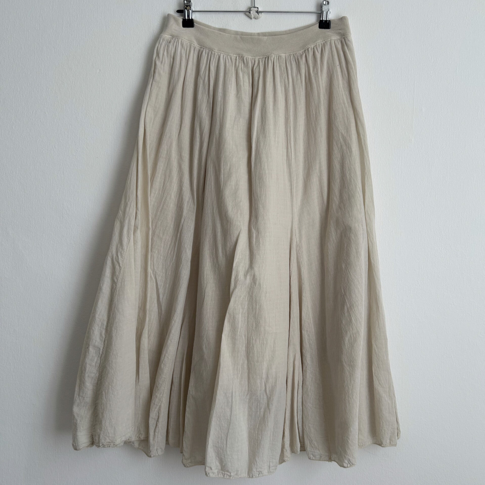 long beige skirt