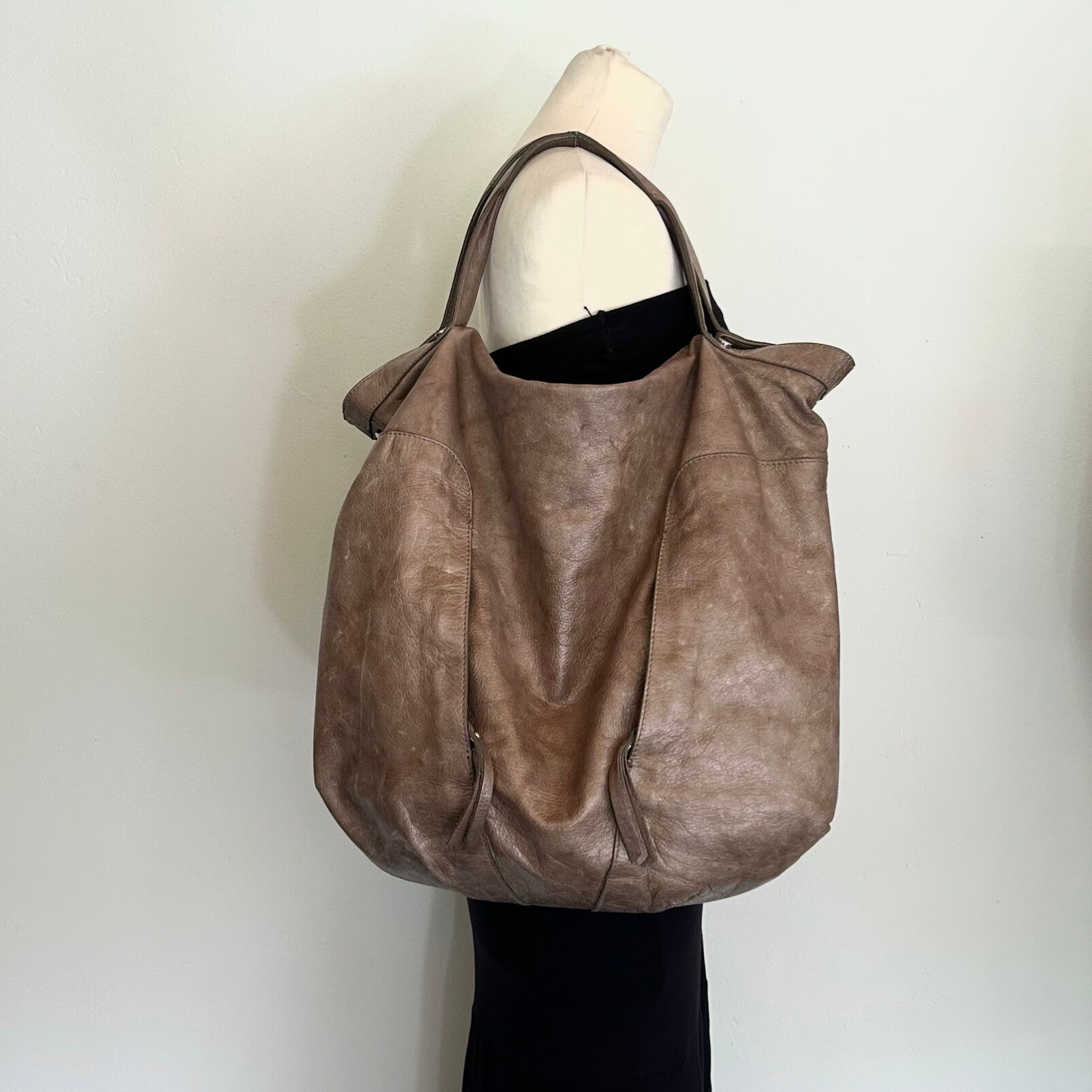Leather bag