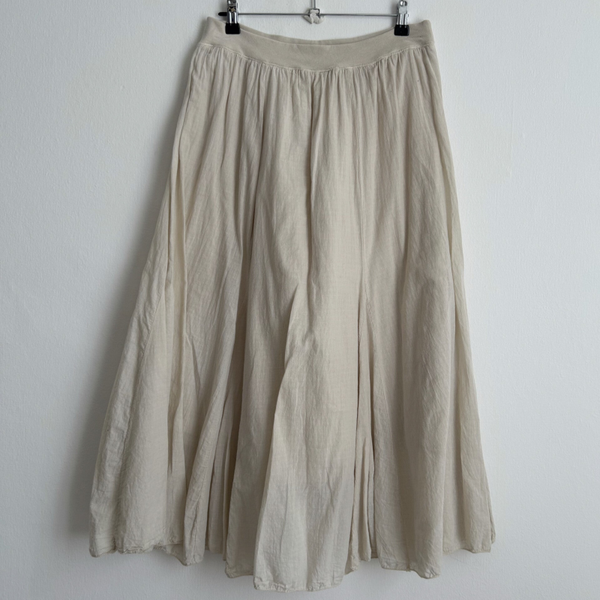 long beige skirt