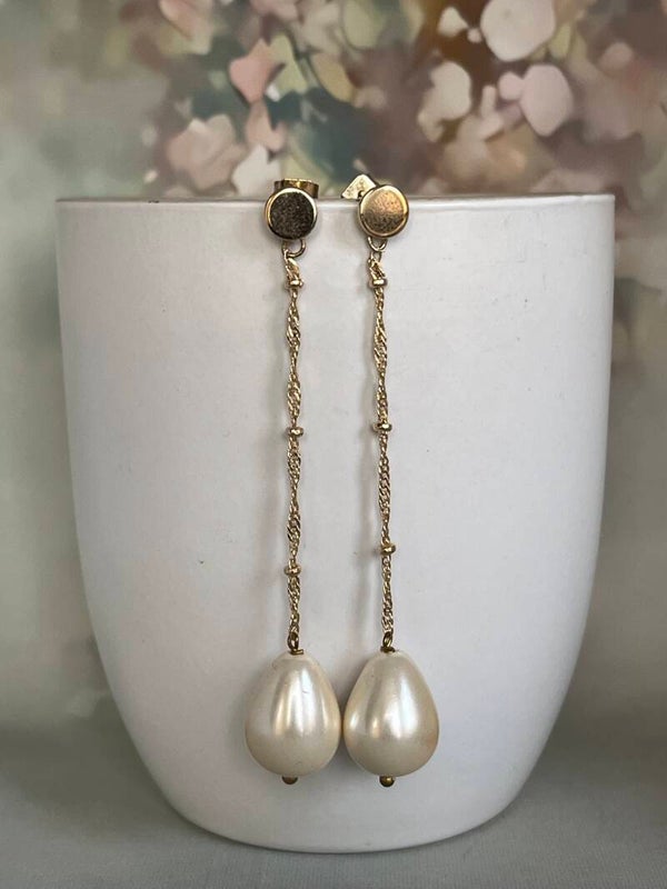 Vergulde ketting met crème glasparel