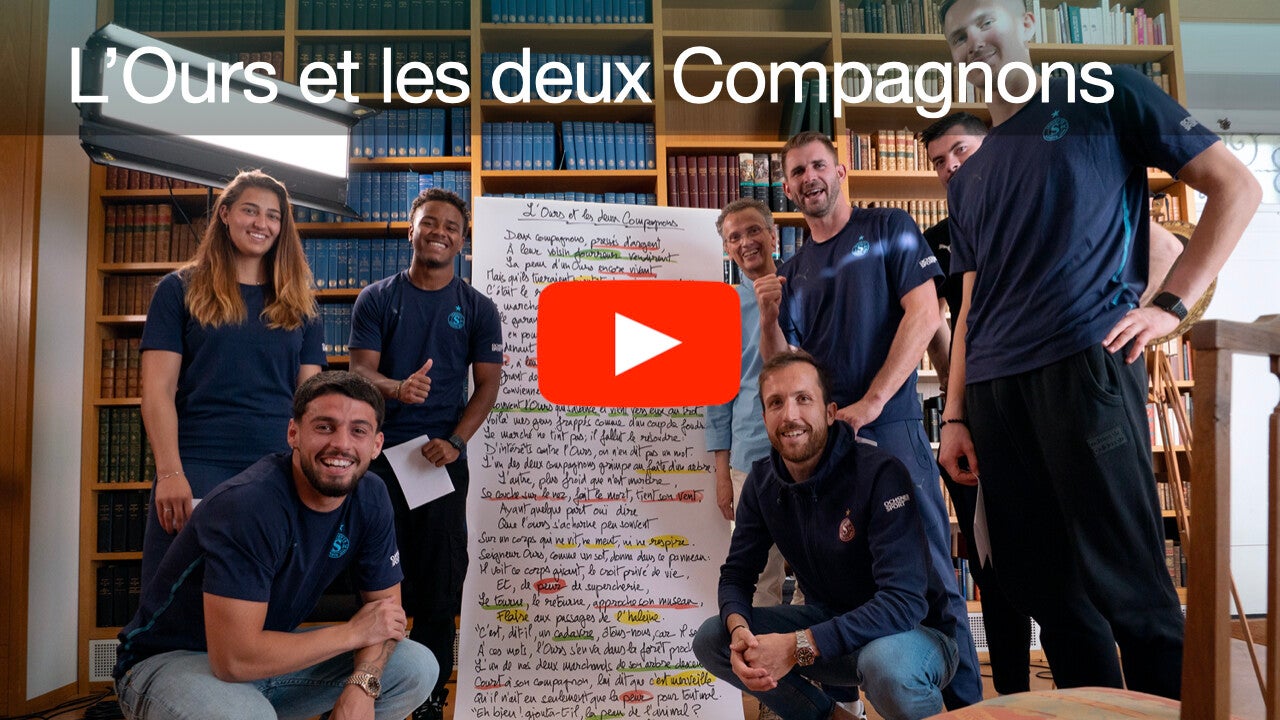 La fable manuscrite et colorée par Fiami. Les couleurs n'ont aucune signification. Elles sont utilisées uniquement pour chatouiller les yeux.