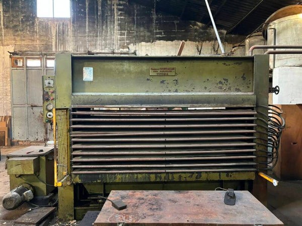 PRENSA DE PLATOS CALIENTES -  2700X1400MM