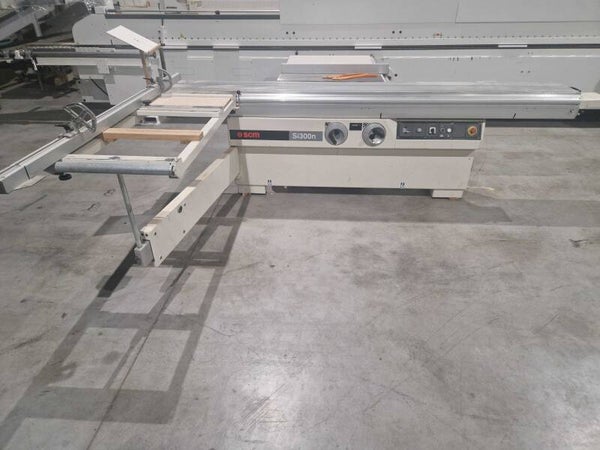 ESCUADRADORA CON INCISOR SCM SI 300N