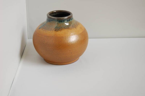 Moon-jar 8