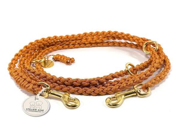 ATELIER AIME - Handvrije verstelbare gevlochten lijn Amber Brown