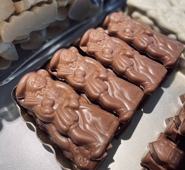 Zwarte Piet gevuld met praliné