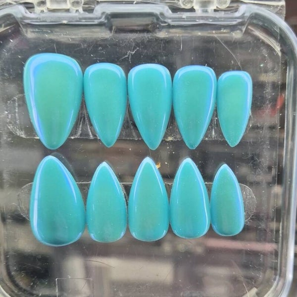 Blue/Green Color Changing