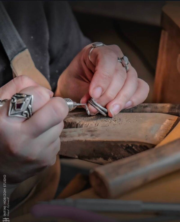 Atelier de fabrication - Crée ta bague en argent