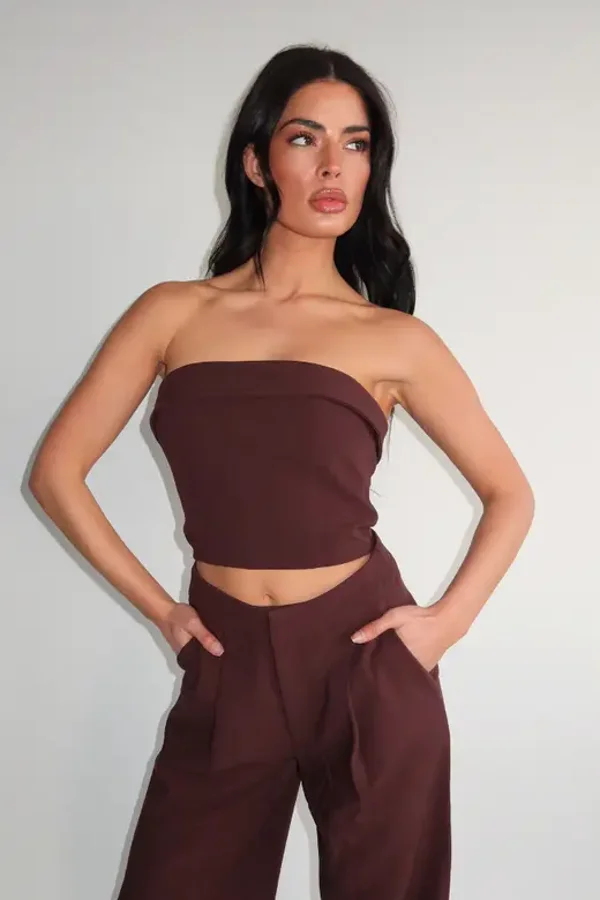 Unique the label yve top chocolate