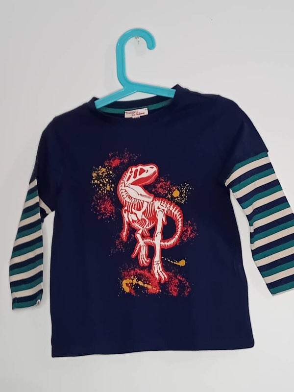 T-shirt dinosaure rouge
