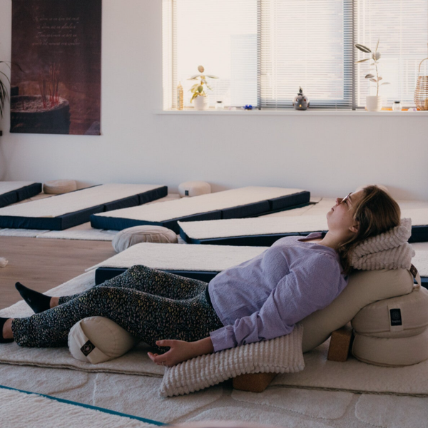 Rust & Resonantie - Restorative yoga & soundhealing (22 februari)