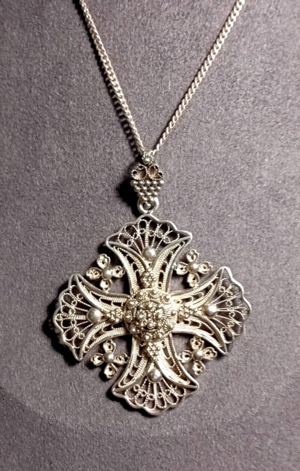 Halsband silver med hänge