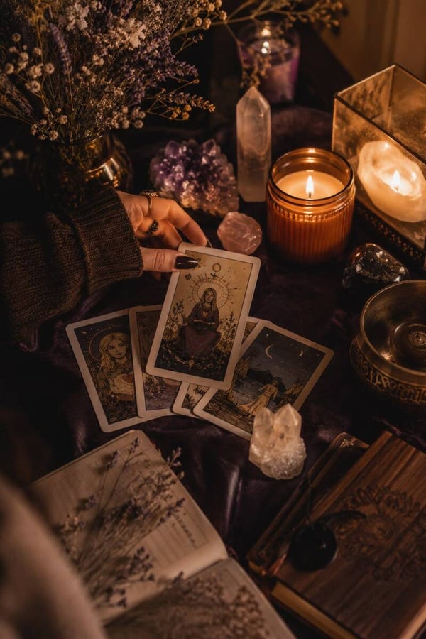 Off live tarot & mediumship reading