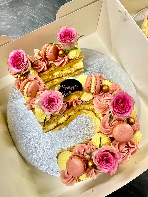 Cijfer taart bloemen