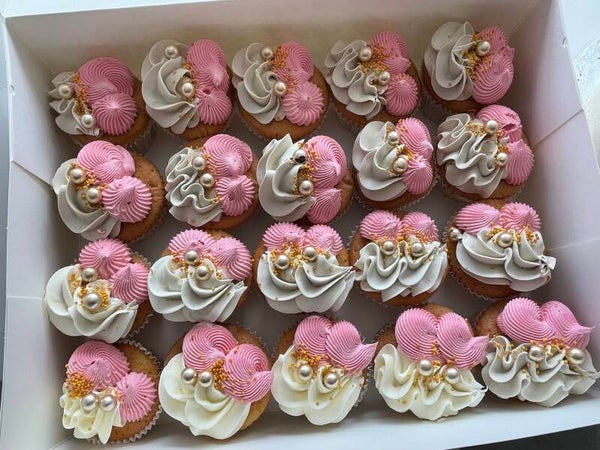 Beige en roze cupcakes