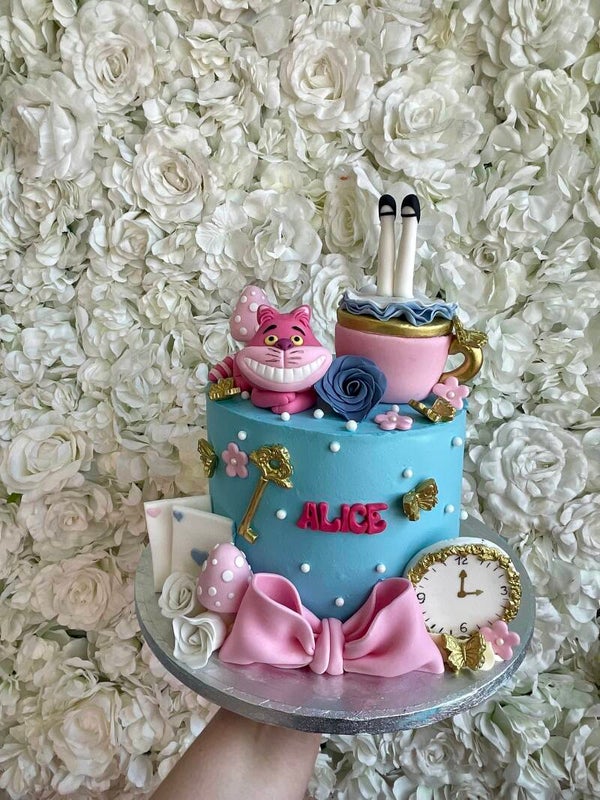 Alice in the wonderland taart