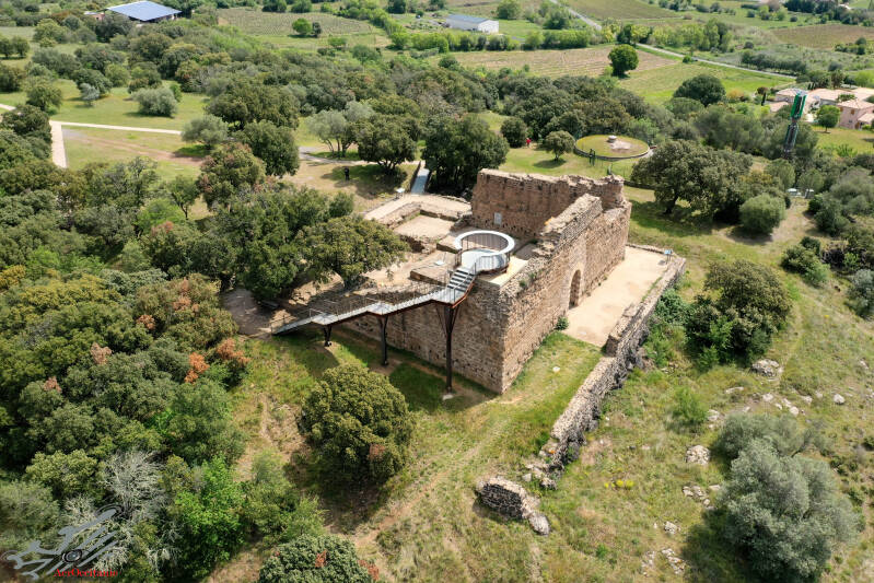 La Tour médiévale de Valros photographié par drone