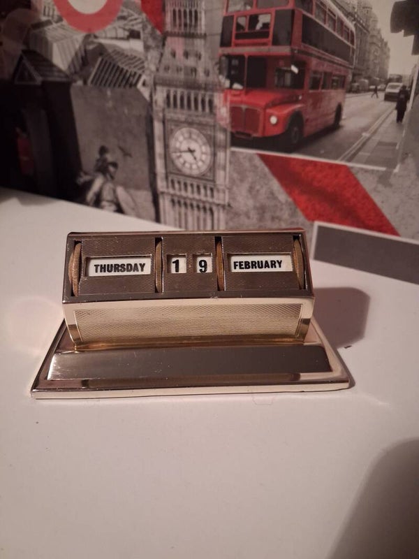 Vintage Perpetual Desk Calendar Gold/Brass Colour Metal Shiny Chrome Metal 1960s Retro