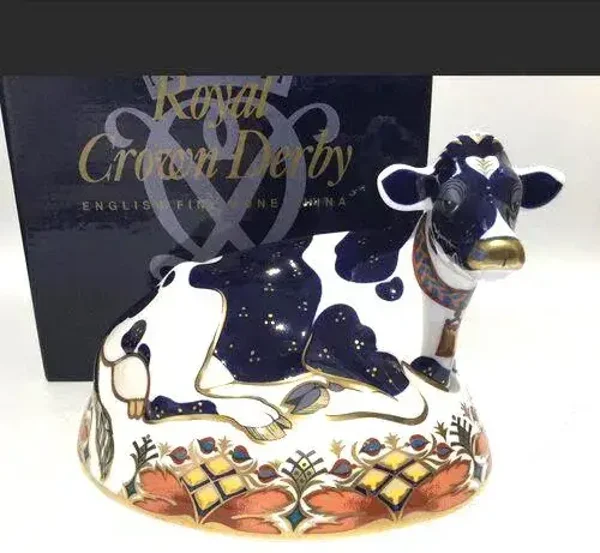 Royal Crown Derby Friesian Cow “buttercup”