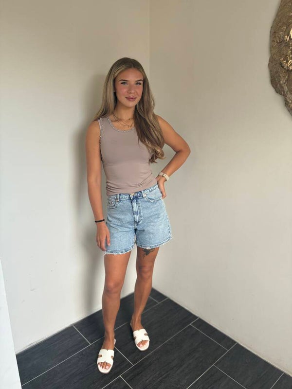 Queen hearts short