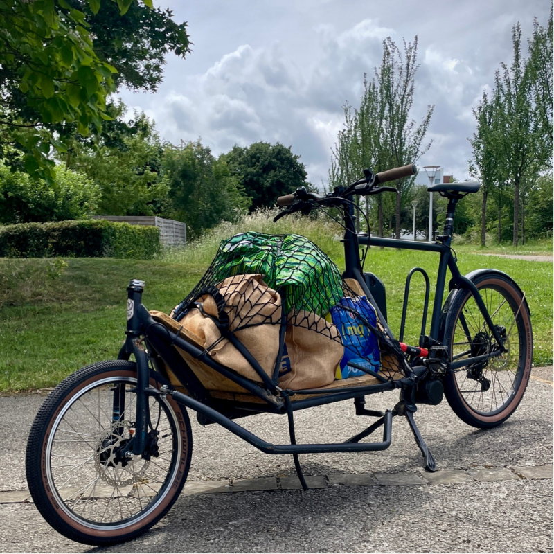 Vélo cargo artisanal électrifié idéal pour les familles et professionnels de la métropole de Tours
