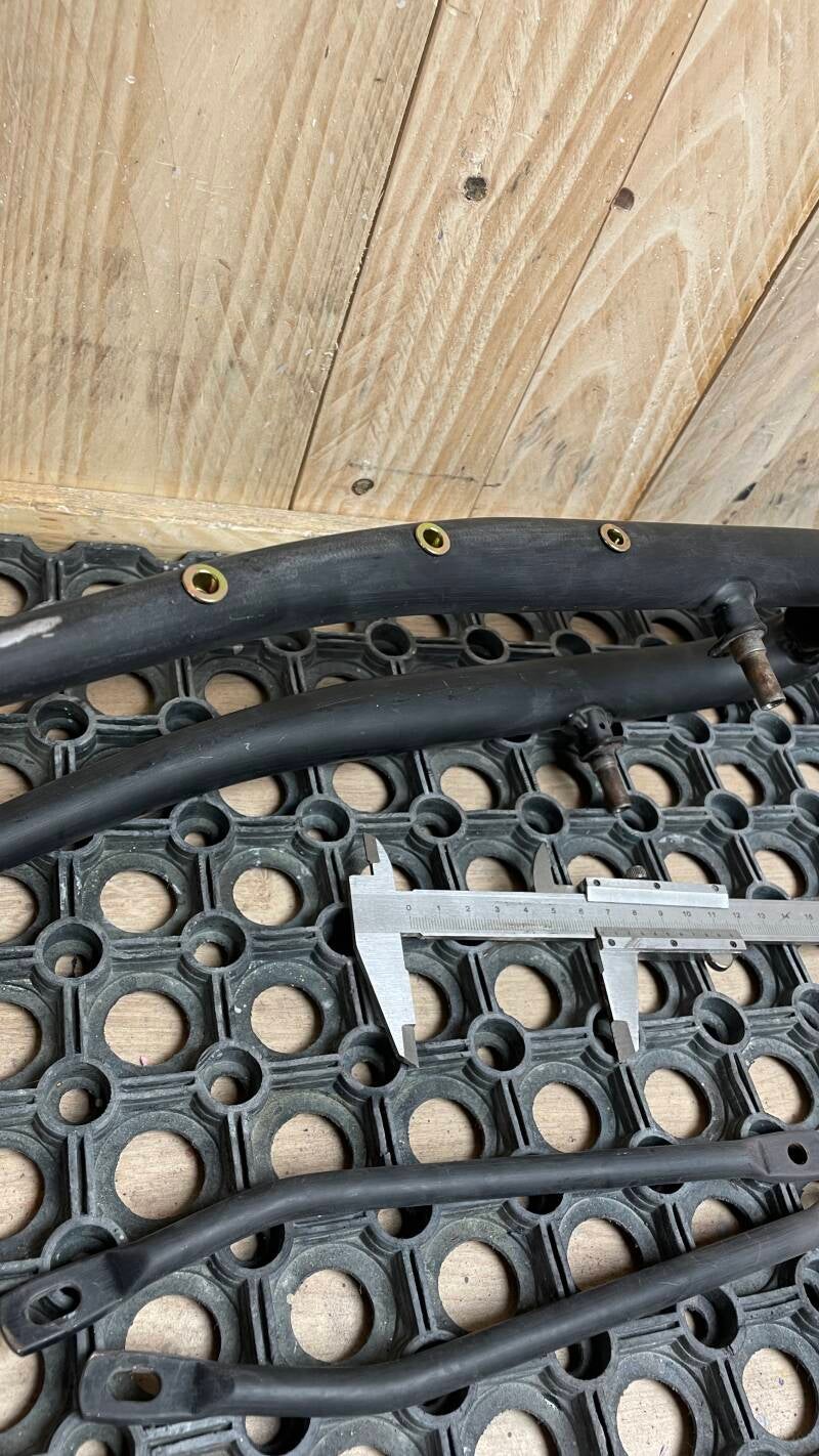 Ajout inserts vélo de voyage trnasformation en freinage à disque randonneuse gravel acier 