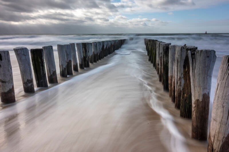 dynamisch beeld golfbrekers Valkenisse