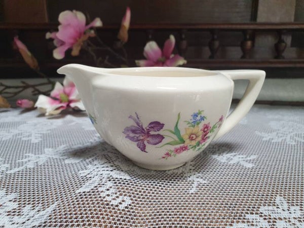 Melkkan Petrus Regout - model Perle, decor paarse Iris/ Tulp