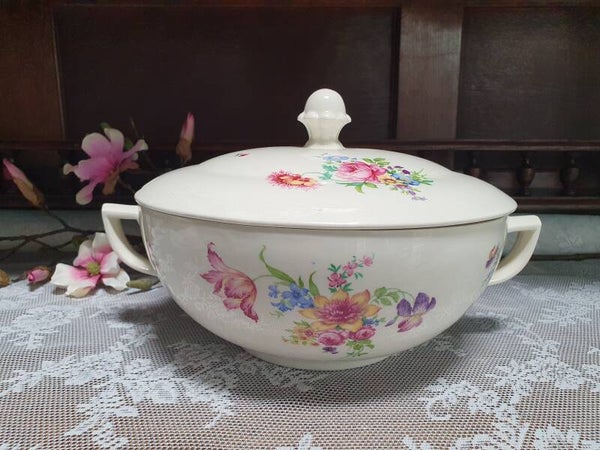 Soepterrine Petrus Regout - model Perle, decor paarse Iris/ Tulp