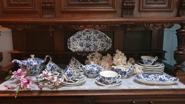 Thee/ Ontbijtservies 8 persoons - Société Céramique Maastricht - Decor Beatrix